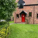 Runaway Cottage, * Whitby