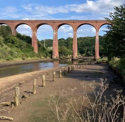 Runaway Cottage, Whitby